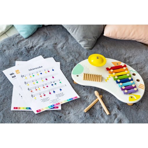 Zeneasztal hangszerekkel +18 hónap