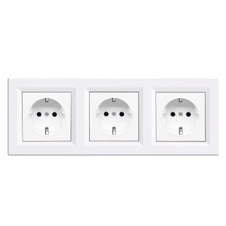 Nova III földelt dugalj  fehér kerettel